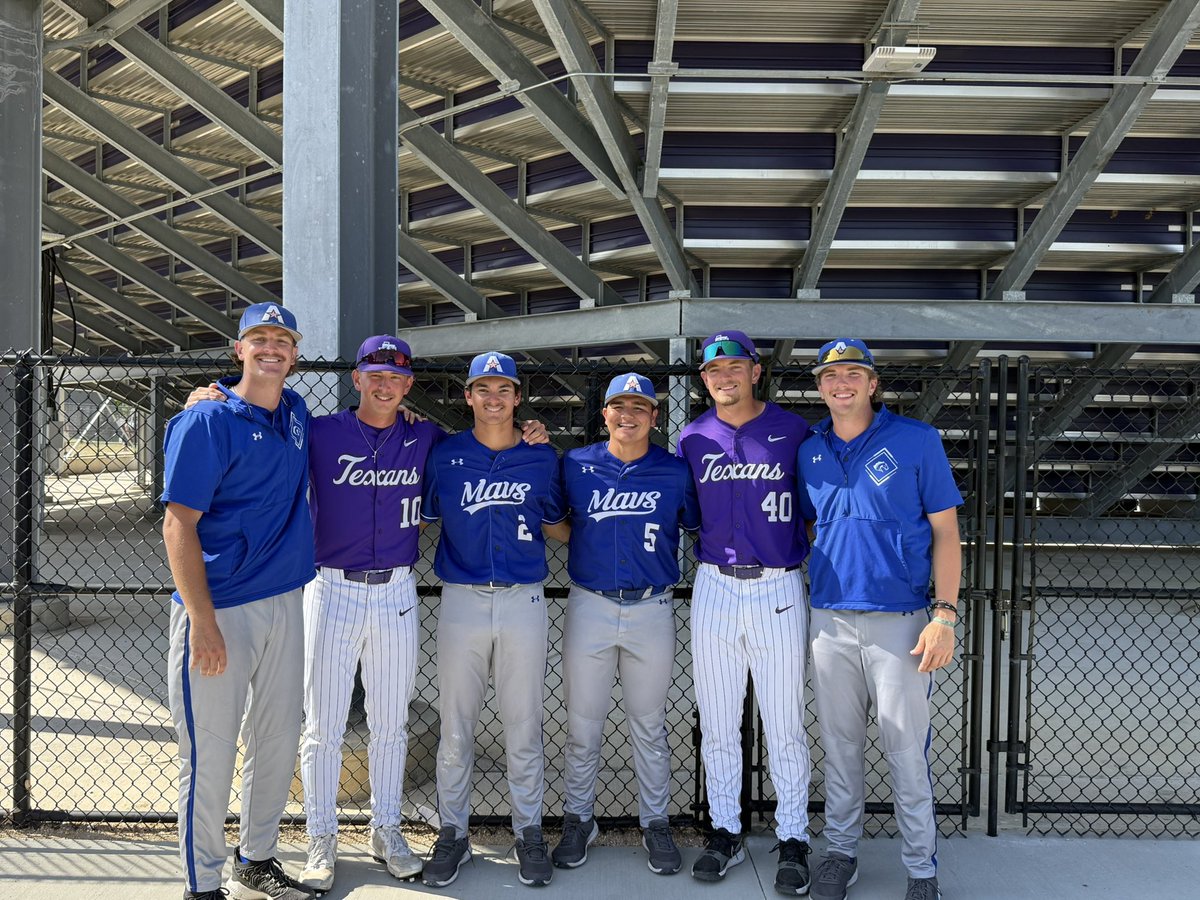 Awesome to see a <a href="/MCChapBaseball/">Midland College Baseball</a> reunion at the <a href="/UTAMavsBSB/">UTA Baseball</a> and <a href="/TarletonBase/">Tarleton State Baseball</a> series.