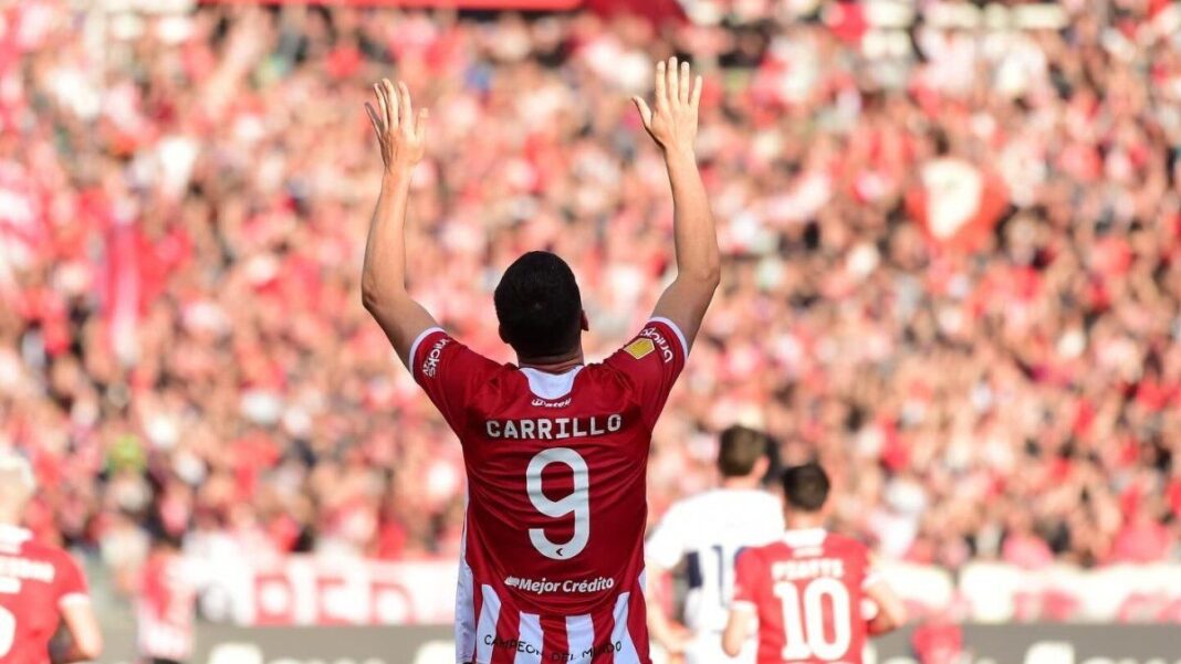 9️⃣🧨 Gran homenaje en el inicio del partido 👏