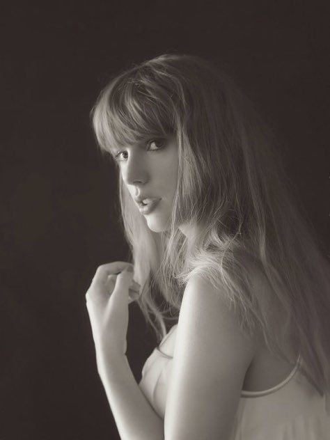 gavbreakfavtoys's tweet photo. 🚨Taylor Swift is capitalizing random letters in random songs throughout her discography on Apple Music. So far found in..
-Glitch
-Red TV (song)
-Fresh Out The Slammer
-Closure https://t.co/H68W4Bnd9F