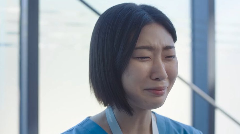 yeyeskii's tweet image. these really capture the struggles of being a first-year. trying, not knowing, hesitating, afraid of annoying your seniors, wanting to quit, tired and frustrated but also guilty for feeling that way. it’s such a complex, real experience. 
#ResidentPlaybook #ResidentPlaybookEp2