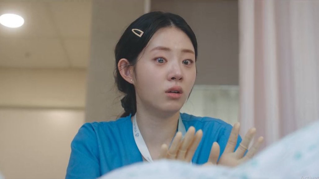 yeyeskii's tweet image. these really capture the struggles of being a first-year. trying, not knowing, hesitating, afraid of annoying your seniors, wanting to quit, tired and frustrated but also guilty for feeling that way. it’s such a complex, real experience. 
#ResidentPlaybook #ResidentPlaybookEp2