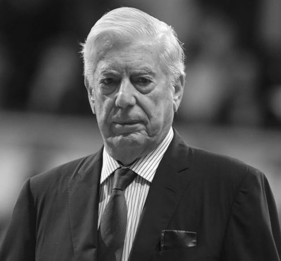 #UltimoMinuto 

Ha fallecido el grandísimo y legendario escritor Mario Vargas Llosa.
