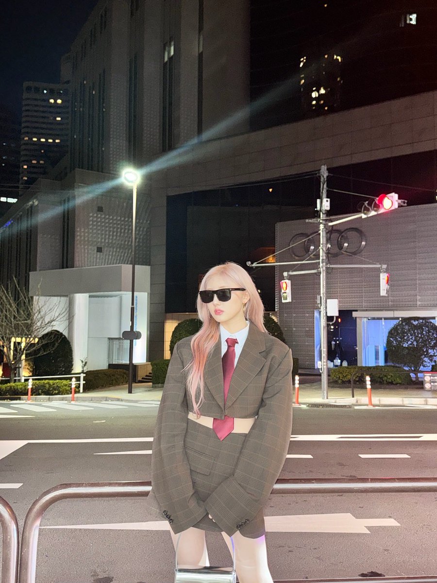 blake 하람· tweet media