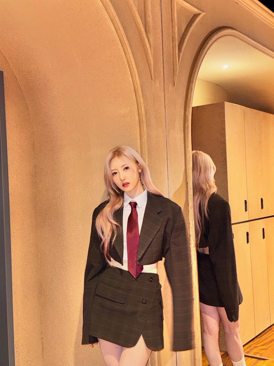 blake 하람· tweet media