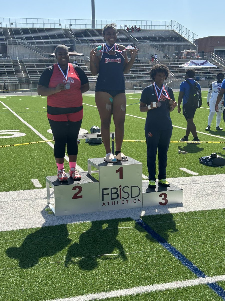 Travis HS TF/XC tweet media