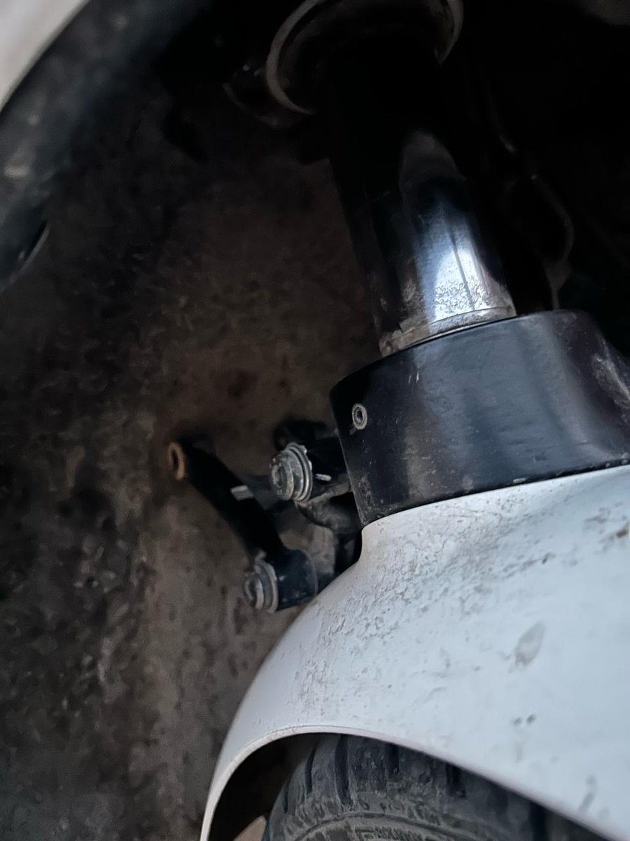 gaurav162000's tweet photo. @OlaElectric Already Reported to SC About 1 Month Ago But SC said it is ok You are playing with person life this is very risky matter kindly upgrade to Double suspension single suspension is not ok or kindly take vehicle back as a gift as I can't want to get me and my family endangeredanymore https://t.co/1mC5e1u2ni