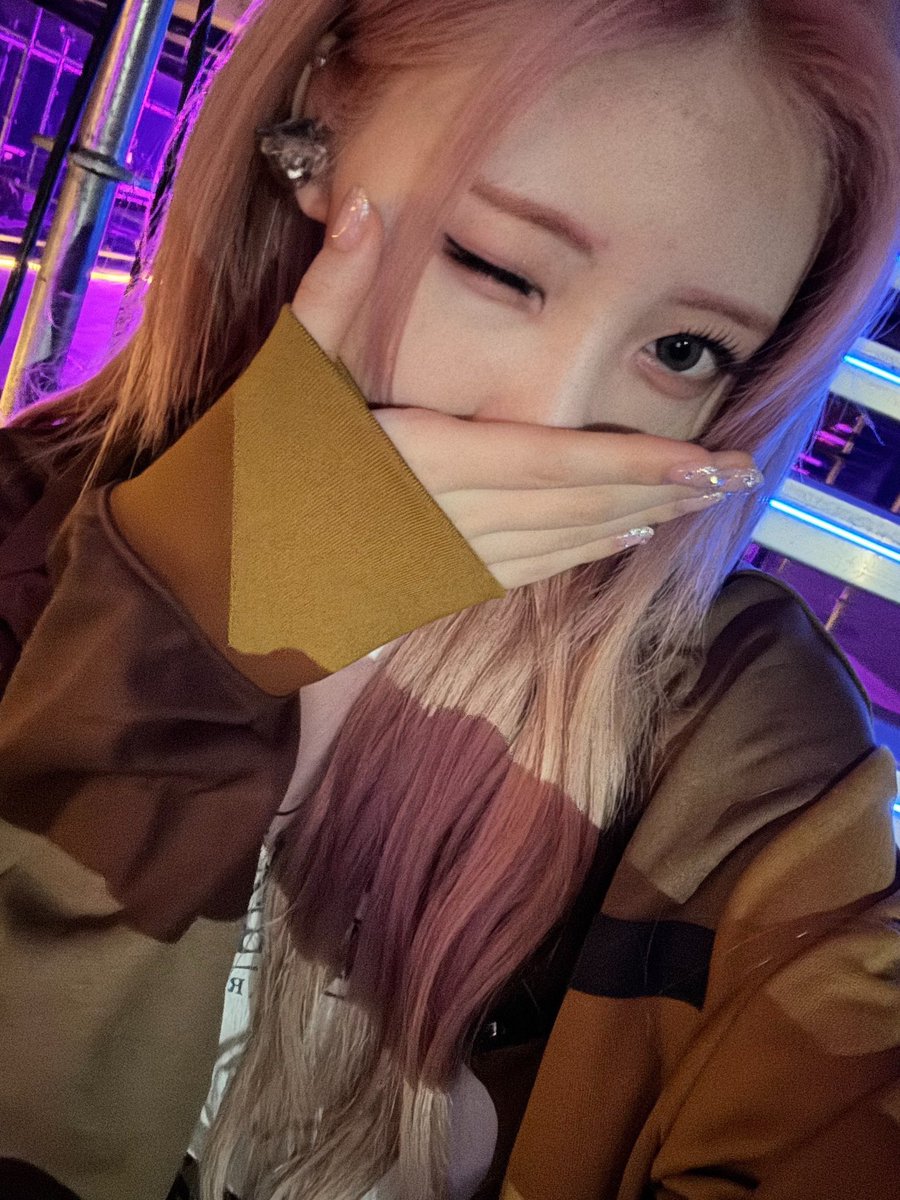 blake 하람· tweet media