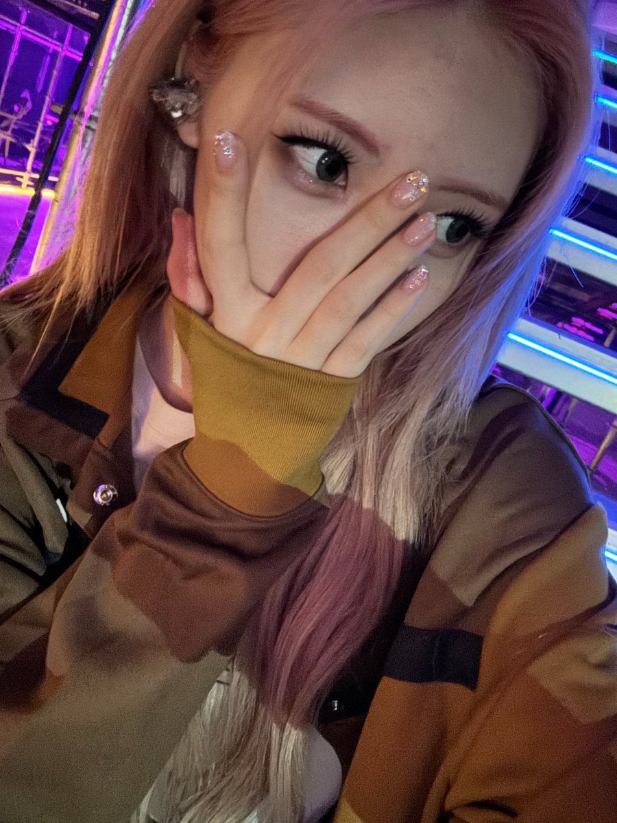 blake 하람· tweet media