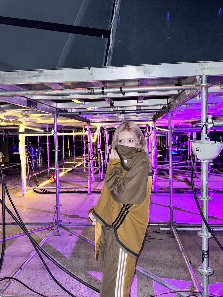 blake 하람· tweet media