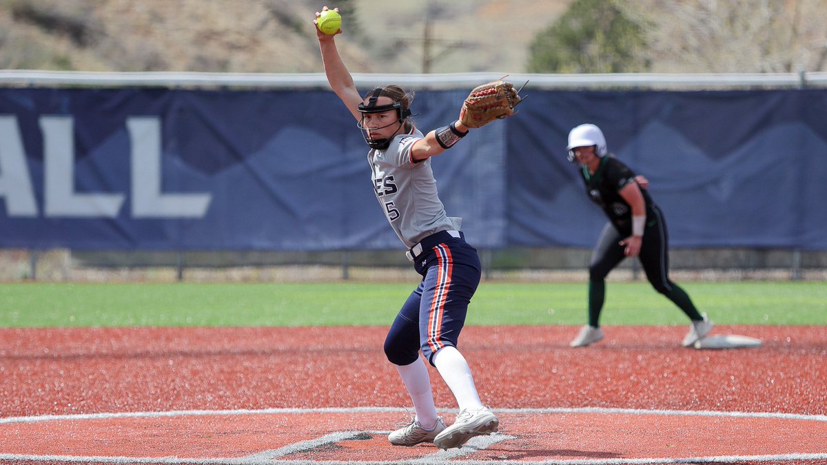 How sweep it is 🧹🧹🧹🧹

📸 - Victoria Kowalczyk 

#HelluvaEngineer