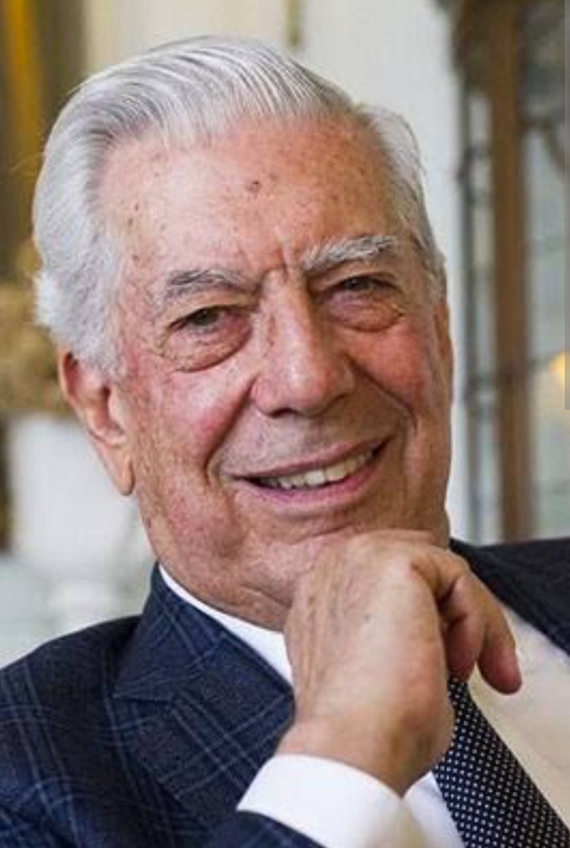 En un domingo de ramos, cuando Jesús entra triunfal a la Jerusalén de su pasión, Mario Vargas Llosa ingresa triunfal al Olimpo de la literatura universal.