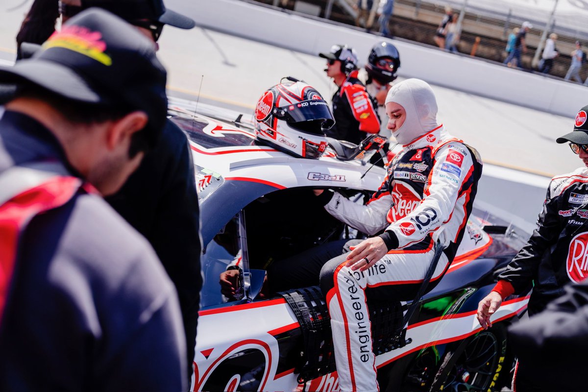 CBellRacing's tweet photo. Bristol was a grind

#teamtoyota https://t.co/0cYpXrsiLD