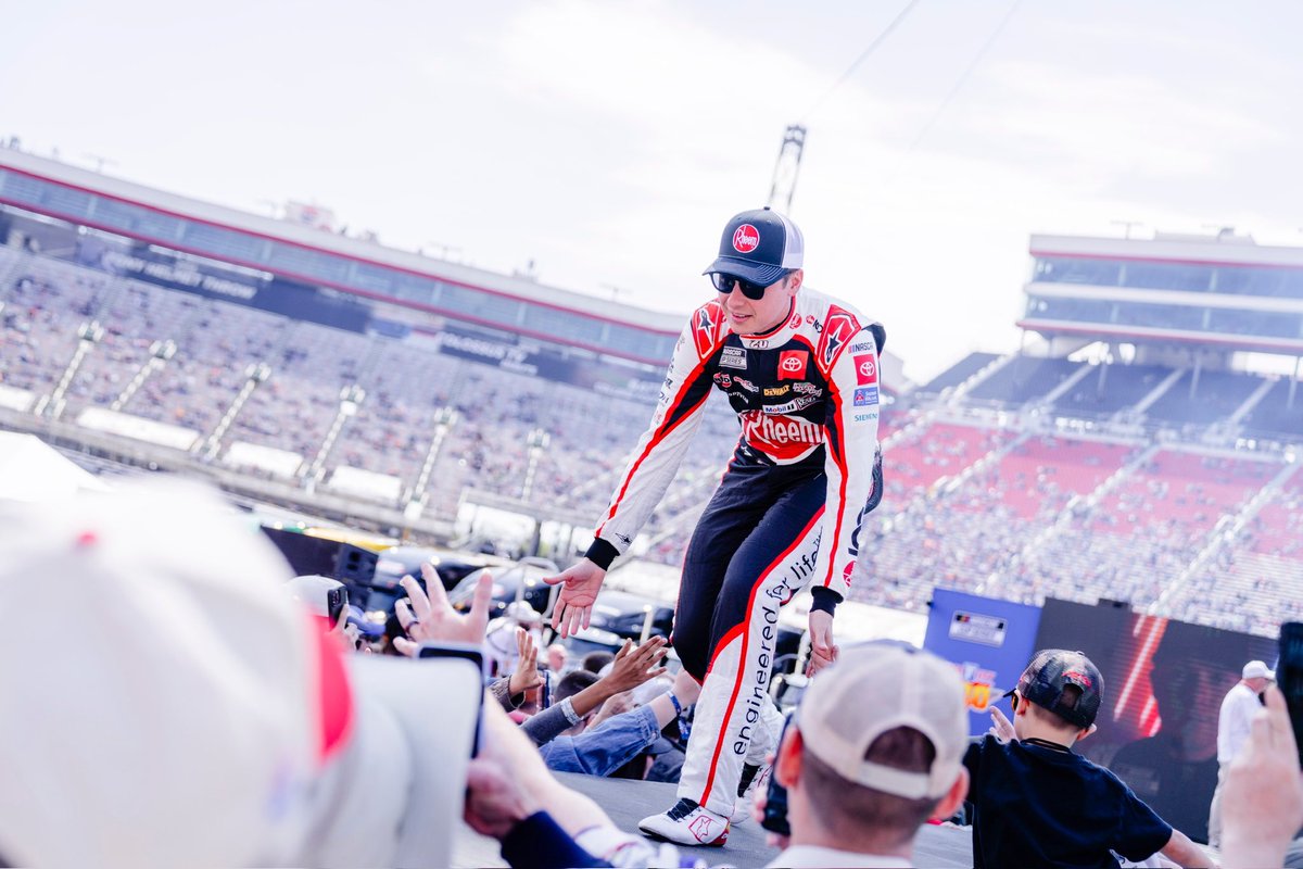 CBellRacing's tweet photo. Bristol was a grind

#teamtoyota https://t.co/0cYpXrsiLD