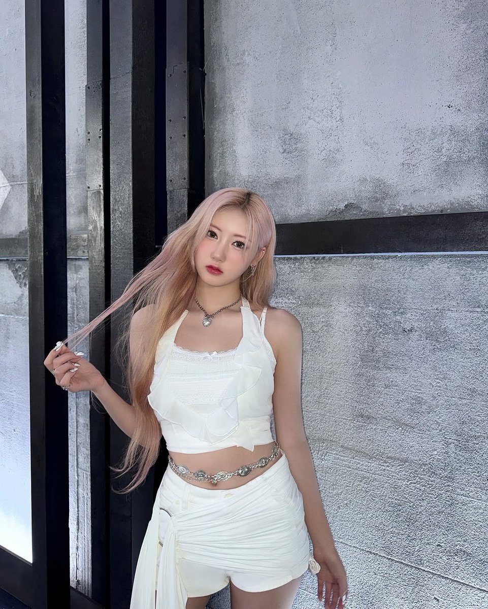 blake 하람· tweet media