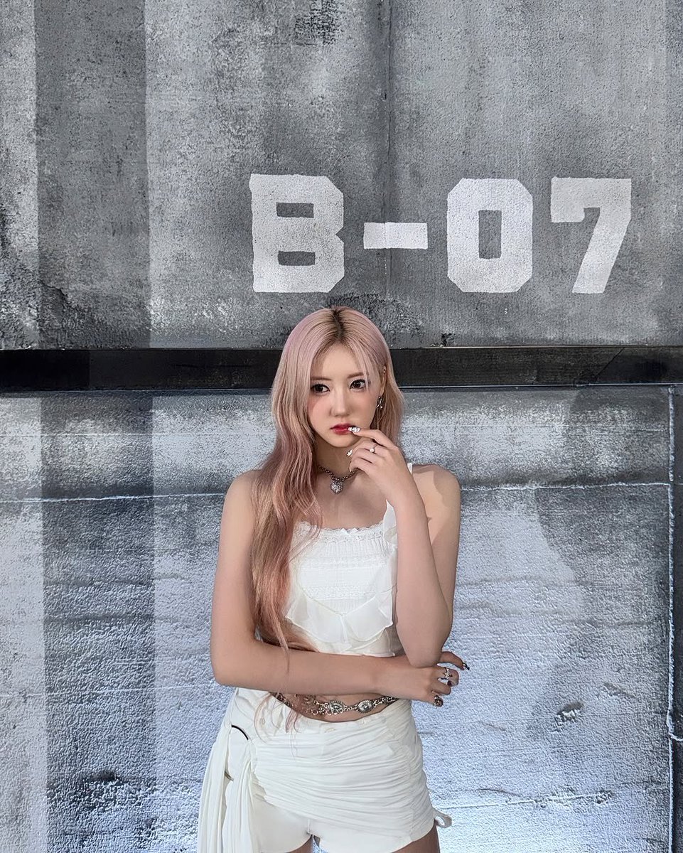 blake 하람· tweet media