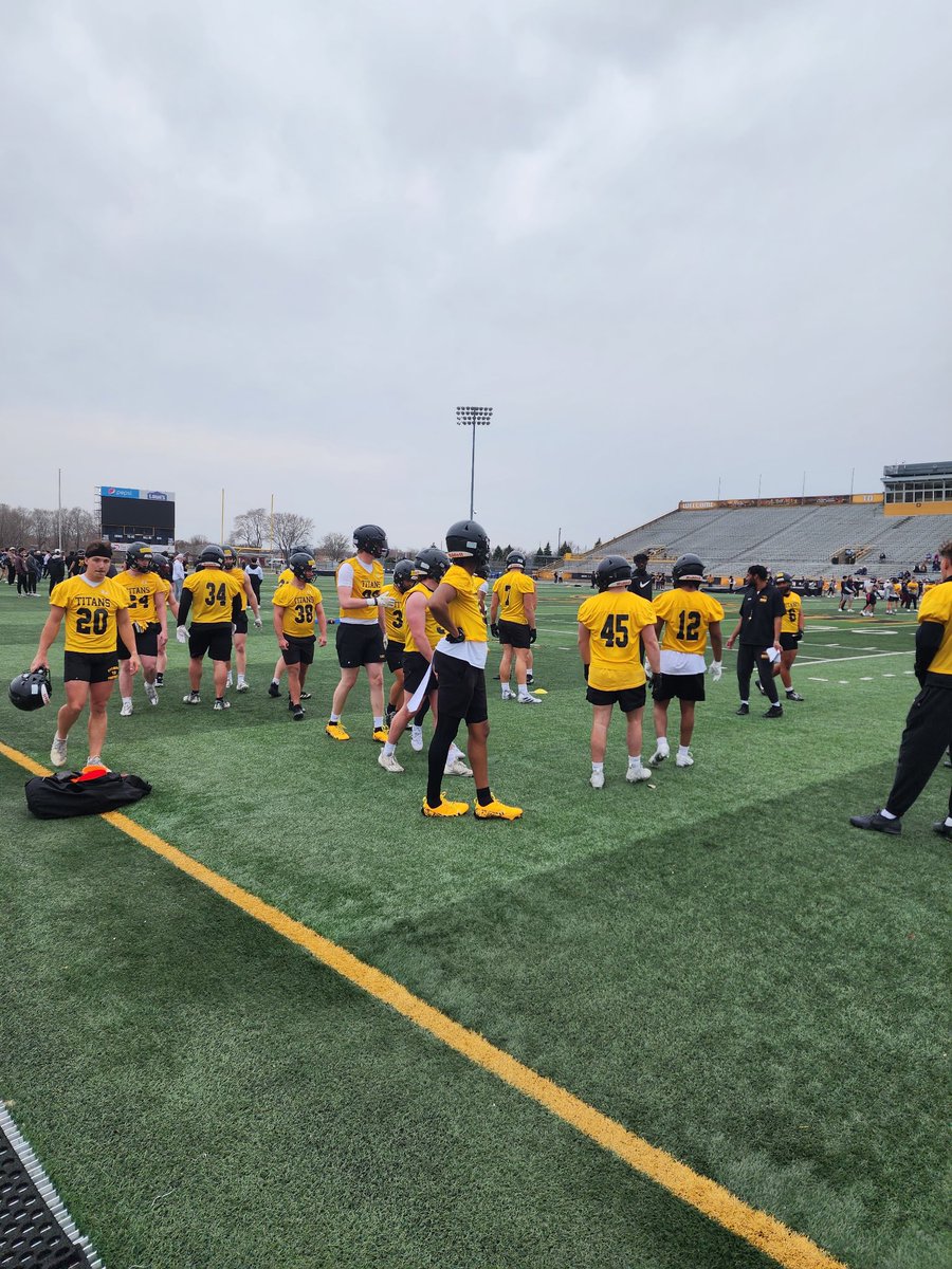 Max Davis tweet media