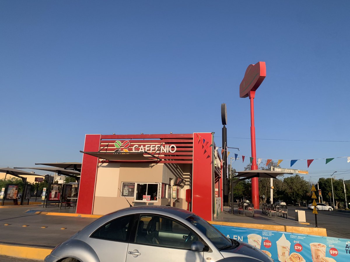crmfersho's tweet photo. @caffenio ojalá y te dejen poner una sucursal en #Saltilo, por que en las 3 horas de regreso desde #Torreón ya se me antoja otro de tus productos y no más no hay 😢 https://t.co/Hz22avIy7M