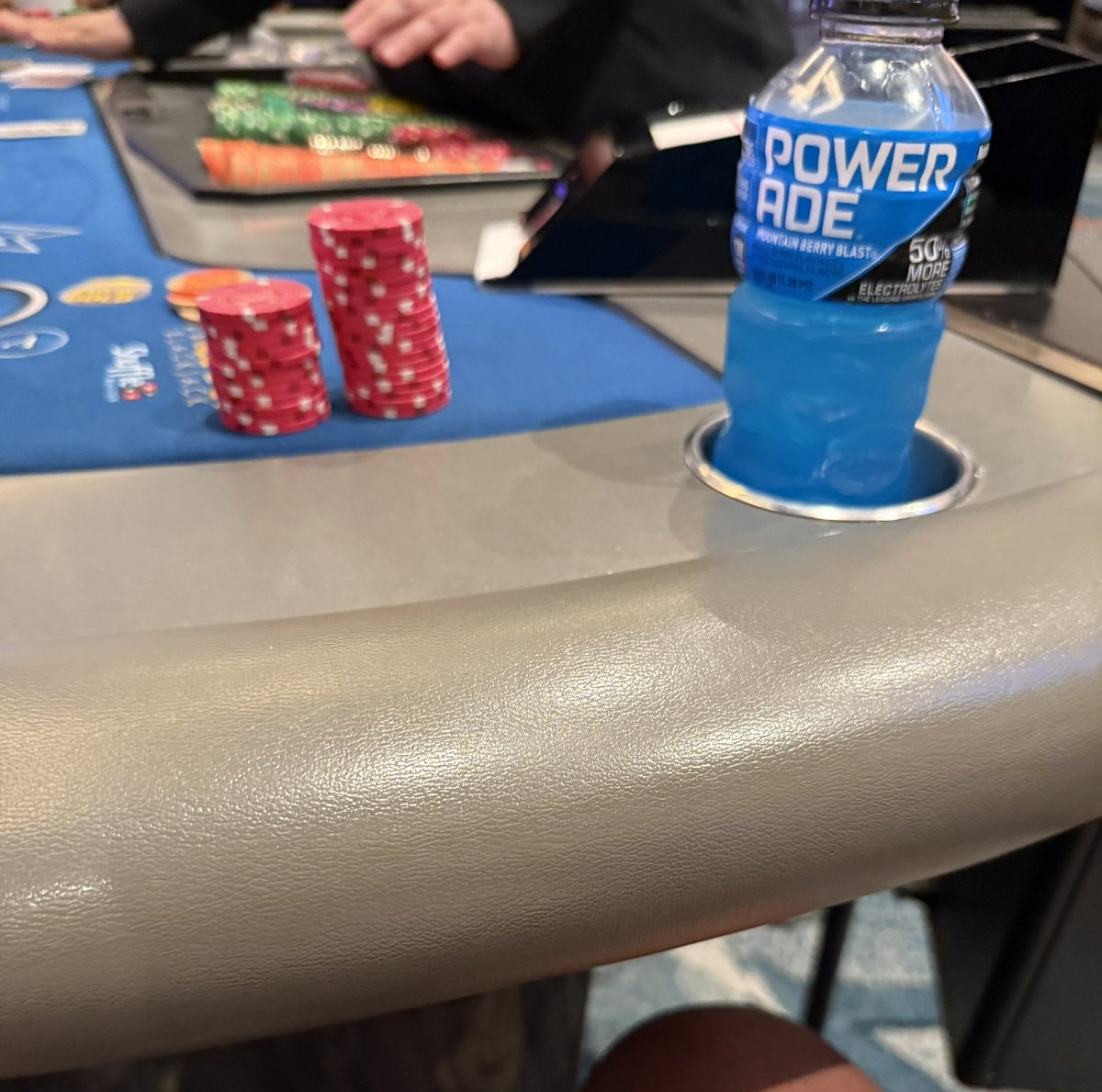Nothing better than tossing coin after a long weekend. #sundayscaries #bluepow #expand