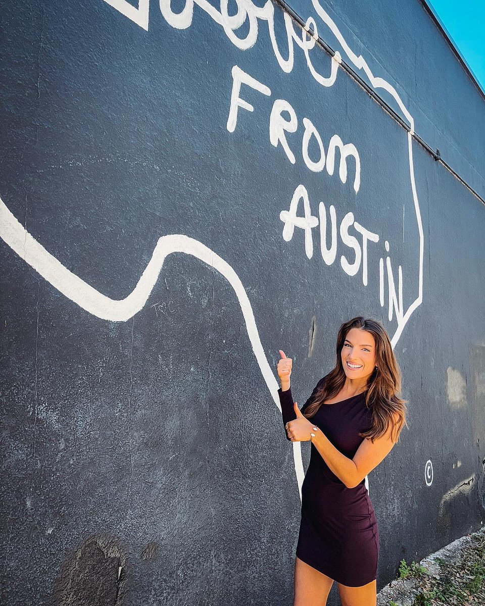 KCShermanWx's tweet image. Love from Austin … MY NEW HOME! 🩷🤠
I’m so happy to announce that I will be joining the team at @KVUE as their newest meteorologist! You can join me on @KVUE Daybreak Monday - Friday from 4:30-7am beginning April 24th. Howdy. Austin! 👋