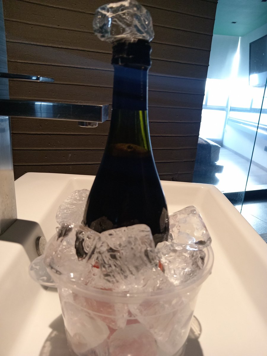 Así me conciente mi hombre 🥵🔥😋vamos a  seguirla pasando rico.