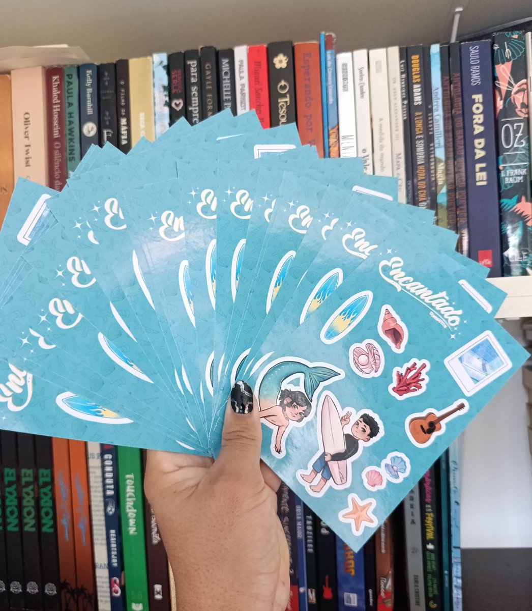 solaresproject's tweet photo. Boa Noite Raios de Sol!

Voltamos com atualização e viemos mostrar para vocês um dos brindes, a cartela de adesivos que acompanha o kit do ficbook de Encantado.

[ #EncantadoFicbook ] [ #solaresproject ] https://t.co/ulzeijRmqb