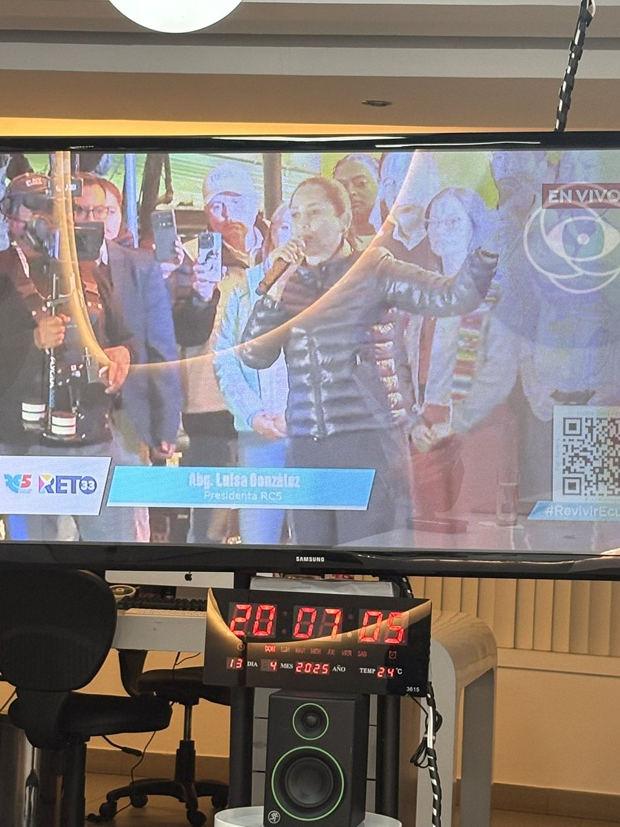 Luisa González no reconoce que perdió las elecciones, habla de fraude electoral y no de los errores que cometieron en su campaña: 

1. Hablar del Ecuadolar 
2. Proponer la creación de “Gestores de Paz” 
3. Audios de Verduga y el plan para tomarse por las malas las autoridades de