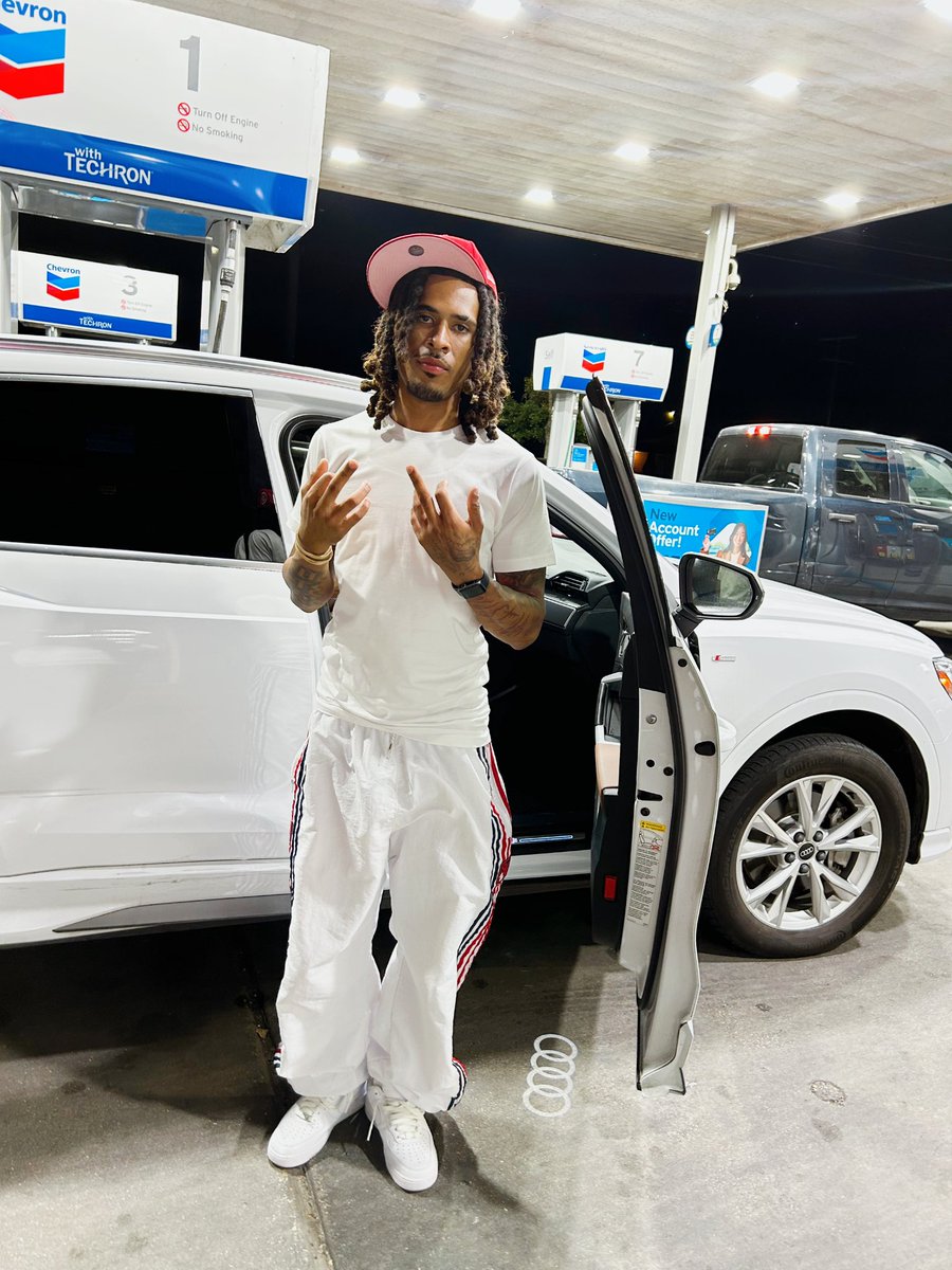 DStepJr's tweet image. 