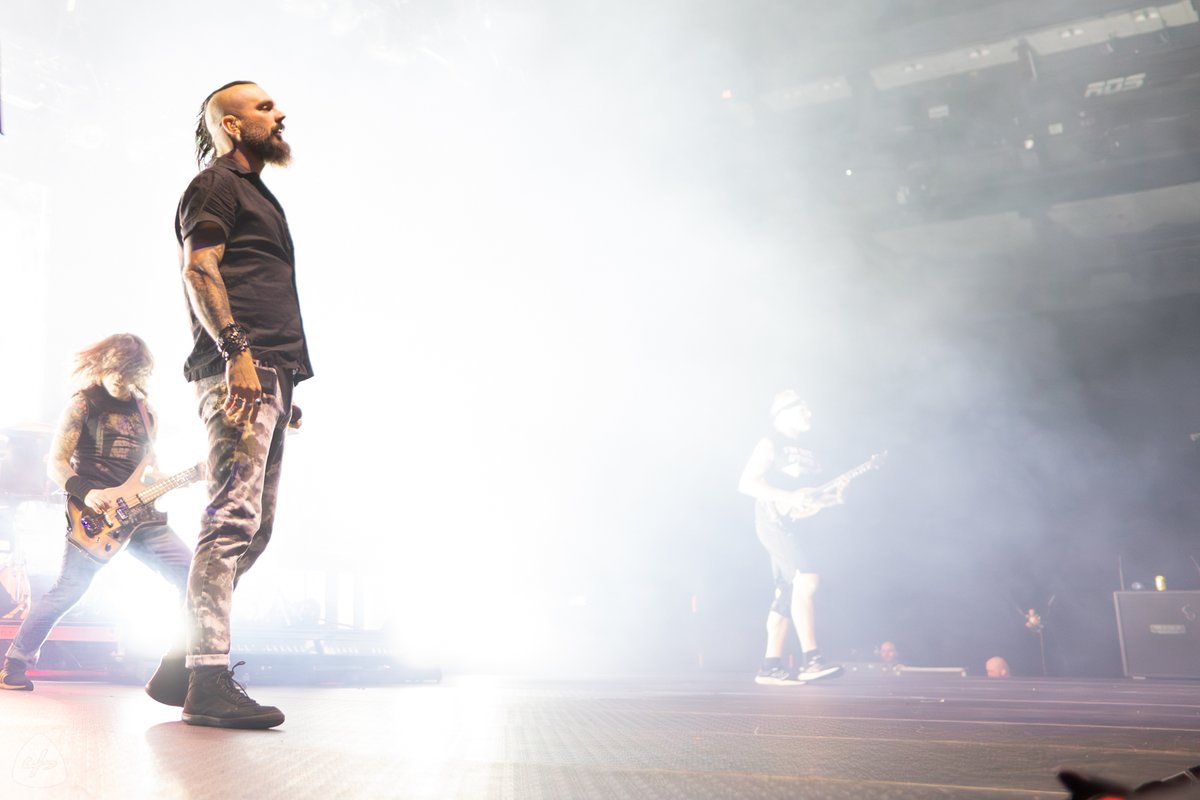 UpVenue's tweet photo. @kseofficial  brought the energy to Place Bell in Laval on their second-to-last tour stop; check out some of our photos below, and the rest can be found here - https://t.co/v2cS5ChQTK

@evenko @heavymtl @extensivemtl https://t.co/wlCuilnUty