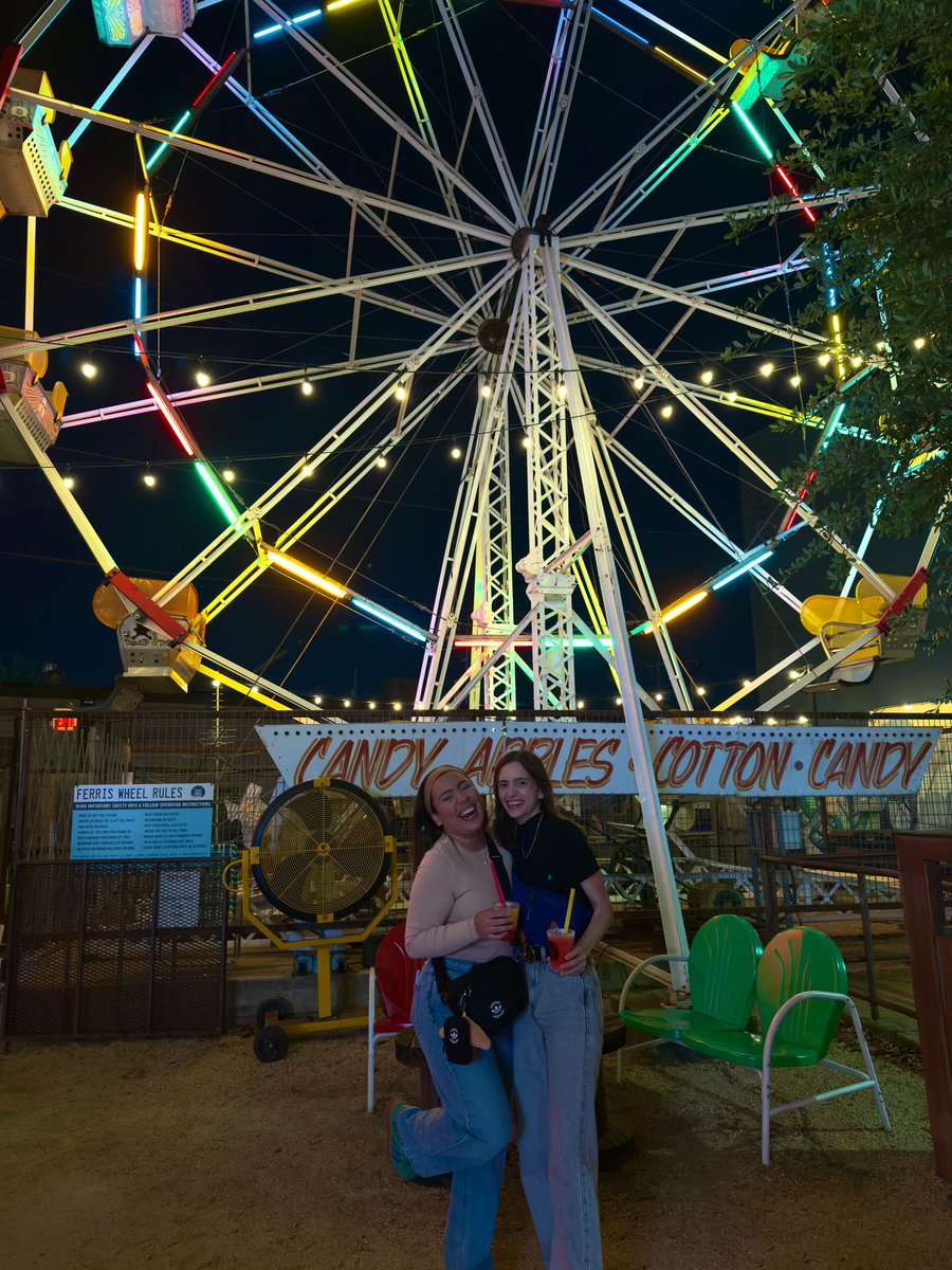 asantospin's tweet image. Different year, same magic 🪄🤍 2021 vs 2025