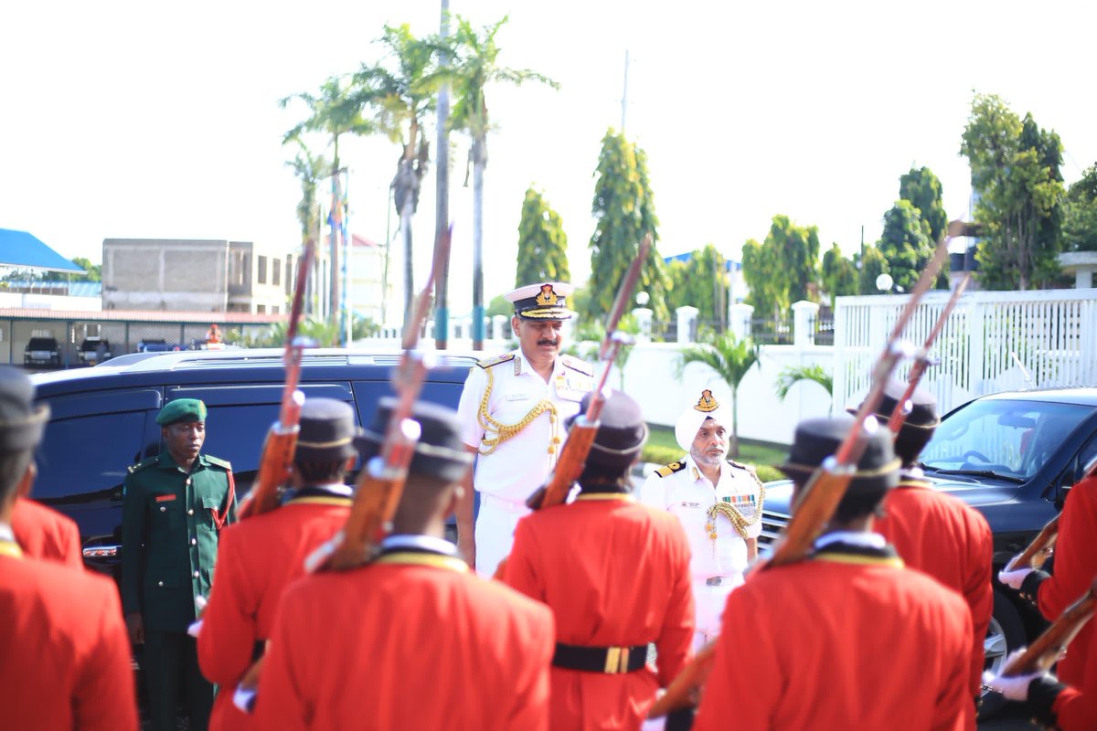 indiannavy's tweet photo. Adm Dinesh K Tripathi, #CNS, on an official visit to #Tanzania, was accorded a ceremonial welcome with Guard of Honour at the TPDF HQs on #13Apr 25.

#CNS called on the Hon’ble Minister of Defence & National Service, Tanzania, Dr. Stergomena Lawrence Tax, and General Jacob John Mkunda, Chief of the Tanzania People's Defence Forces, at the #TPDF Headquarters, Upanga.

CNS deliberated ongoing bilateral maritime engagements between the #IndianNavy & the #TanzanianNavy with both leaders. Opportunities for reinforcing defence cooperation and exploring further avenues of training and joint exercises were also highlighted.

Discussions also focused on enhancing cooperation in the field of information sharing, and collaboration towards enhancing #MaritimeSecurity in the region, and the conduct of the maiden Africa India Key Maritime Engagement #AIKEYME exercise co-hosted the #IndianNavy & the #TPDF.

This visit underscores India's commitment to fostering stronger defence relationships with regional nations, promoting maritime security and stability in the #IndianOceanRegion.

🇮🇳-🇹🇿 #BridgesofFriendship

@DrTaxs  @IndiainTanzania @UbaloziIndia