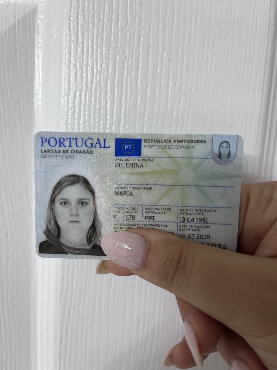 Hi 👋 look 👀 it’s me 🙋🏼‍♀️ a documented 🪪 European Union 🇪🇺 citizen ❗️