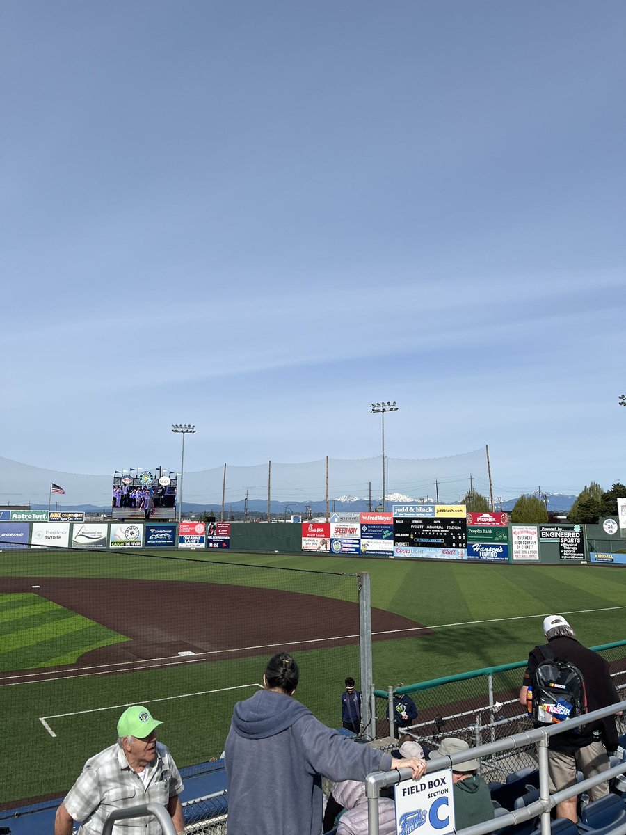 seattle_wayne's tweet photo. Demetrio Crisantes of the @HillsboroHops hooked up a family member for their very first baseball at a @MiLB game- thank you! 

@Dbacks #Baseball #FunkoField https://t.co/hgtKlqbgOT
