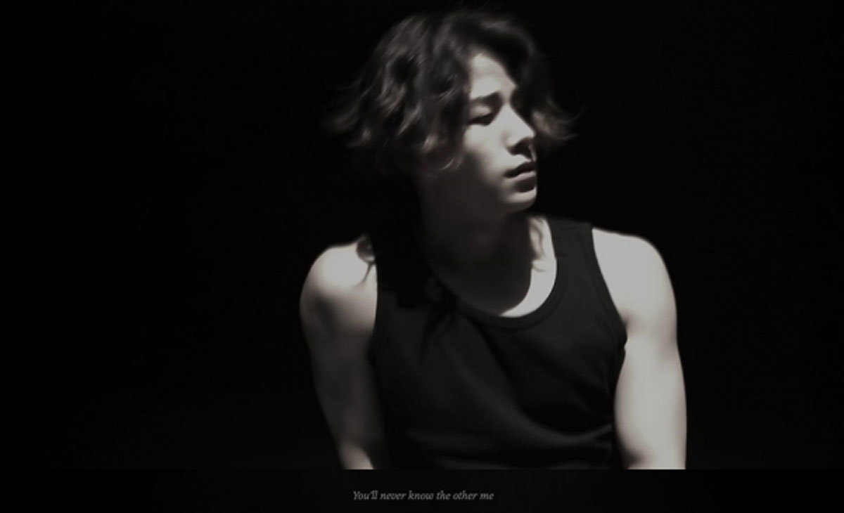 🗞️

고스트나인 손준형, 커버 영상 속 근육질 몸매 ‘눈길’

🔗 m.entertain.naver.com/article/382/00…

(출처 : 스포츠동아 | 네이버 TV연예)

#GHOST9 #고스트나인
#SONJUNHYUNG #손준형
#Rea1ity #Knowme​​​ #Gemini​​​ #제미나이