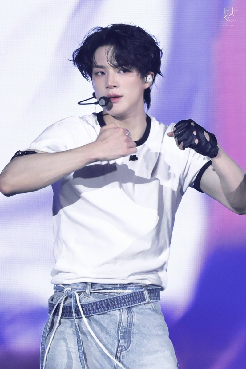 JEJEKO_o423's tweet photo. 250413 도쿄 인기가요

#제노 #JENO #NCTDREAM #NCT https://t.co/0UxKyJWK9f
