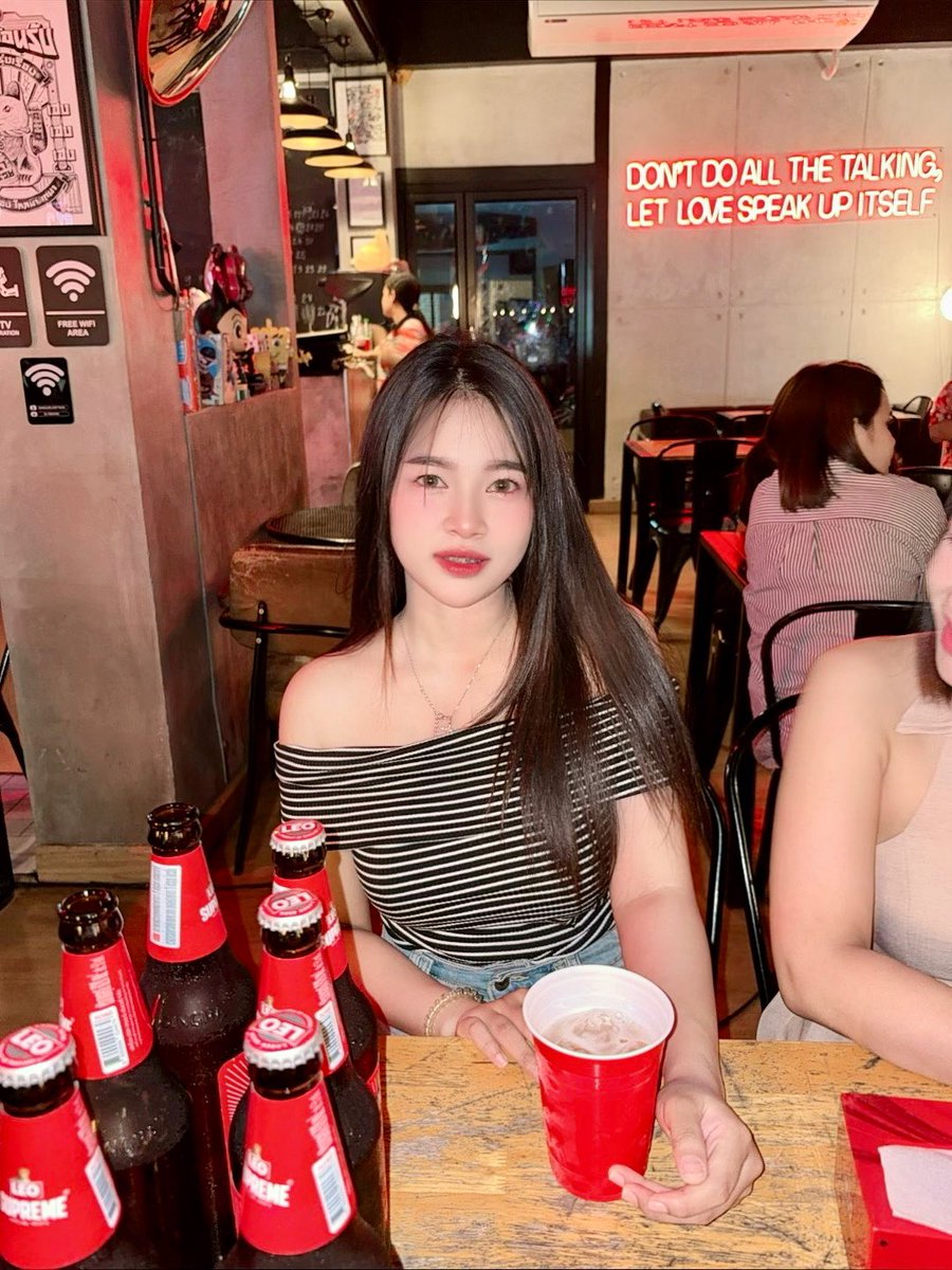 mamild777's tweet photo. สงกรานต์ไม่อยากโดนปะแป้ง 
อยากโดนหอมแก้มมากกว่าอ่ะ🤣💦
#อยุธยา #โรจนะ #สินทิวา https://t.co/v0FsxBFkNy