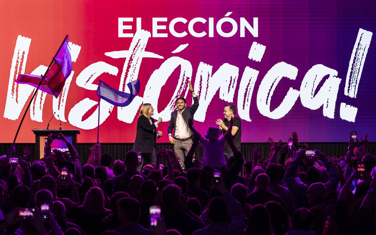 Juan Cruz Cándido (@cacucandido) on Twitter photo La lista encabezada por <a href="/maxipullaro/">Maximiliano Pullaro</a> ganó en todos los distritos de la Invencible Provincia de Santa Fe. Pueblo por pueblo, ciudad por ciudad.
Ahora toca, juntos, dialogando, escuchando, convocando a todos, la tarea de construir la Constitución más justa y moderna de la La lista encabezada por <a href="/maxipullaro/">Maximiliano Pullaro</a> ganó en todos los distritos de la Invencible Provincia de Santa Fe. Pueblo por pueblo, ciudad por ciudad.
Ahora toca, juntos, dialogando, escuchando, convocando a todos, la tarea de construir la Constitución más justa y moderna de la