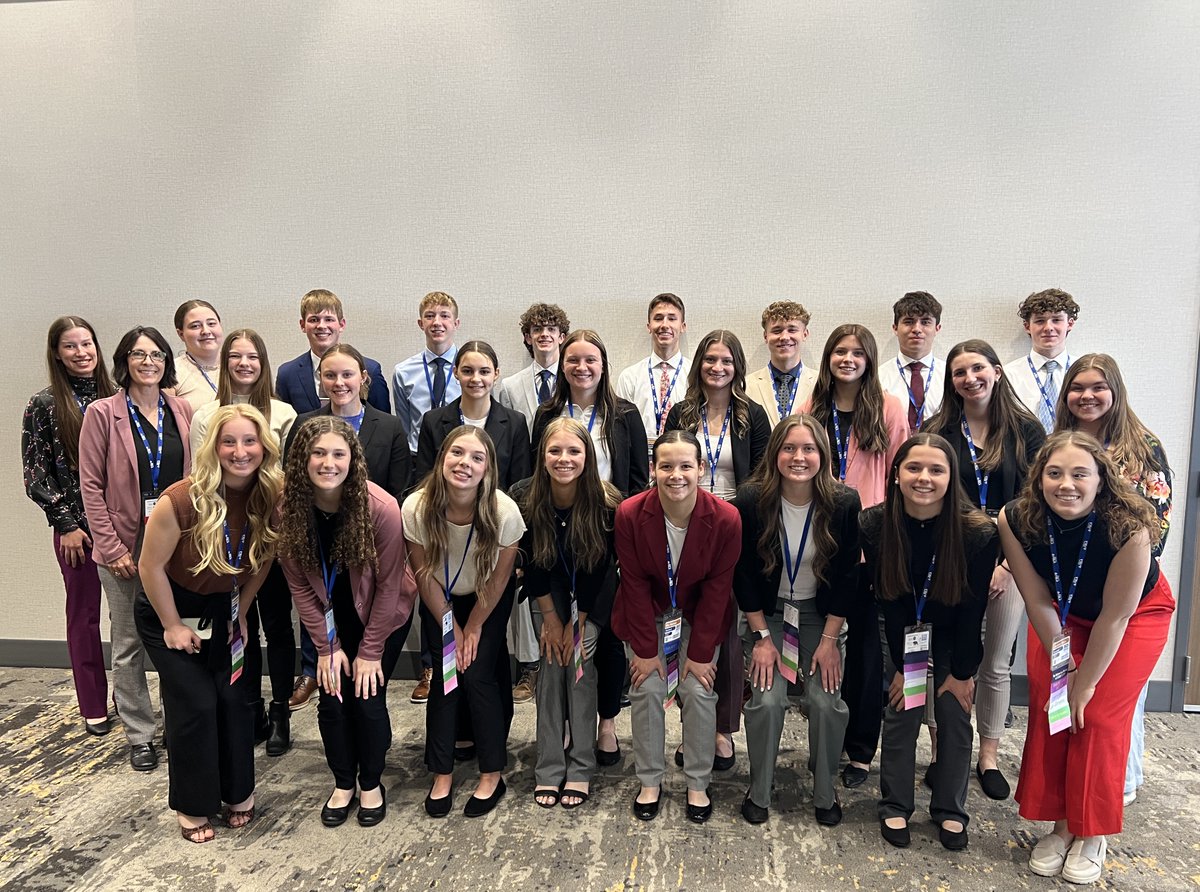 Twenty-eight Heartland FBLA members attended the Nebraska State Leadership Conference in Kearney on April 10-12. Nine students won 15 awards during the three-day conference. Amazing job, Huskies! 
Article: heartlandschools.org/vnews/display.…