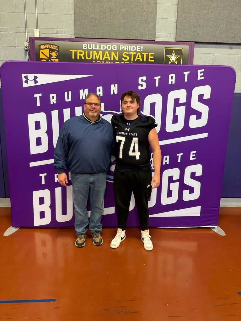 Oliver Smith (@olivers14012264) on Twitter photo Had an amazing time at Truman State this weekend! Thank you <a href="/Coach_Marshall_/">Clay Marshall</a> for the great hospitality and having me out to see practice! <a href="/PrepRedzoneIL/">Prep Redzone Illinois</a> <a href="/MSBulldogFTBL/">M-S Bulldog Football</a> <a href="/CoachBigPete/">Peter "Coach Big Pete" Leinweber</a> <a href="/EDGYTIM/">Timothy “EDGYTIM” OHalloran</a> Had an amazing time at Truman State this weekend! Thank you <a href="/Coach_Marshall_/">Clay Marshall</a> for the great hospitality and having me out to see practice! <a href="/PrepRedzoneIL/">Prep Redzone Illinois</a> <a href="/MSBulldogFTBL/">M-S Bulldog Football</a> <a href="/CoachBigPete/">Peter "Coach Big Pete" Leinweber</a> <a href="/EDGYTIM/">Timothy “EDGYTIM” OHalloran</a>