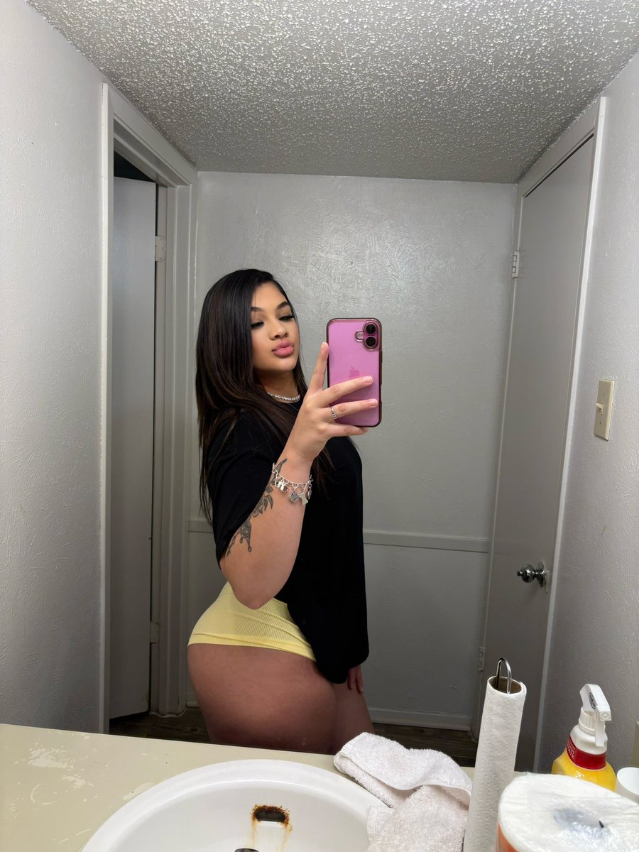 omfggjada's tweet photo. Bad girl https://t.co/42PShE2JMT