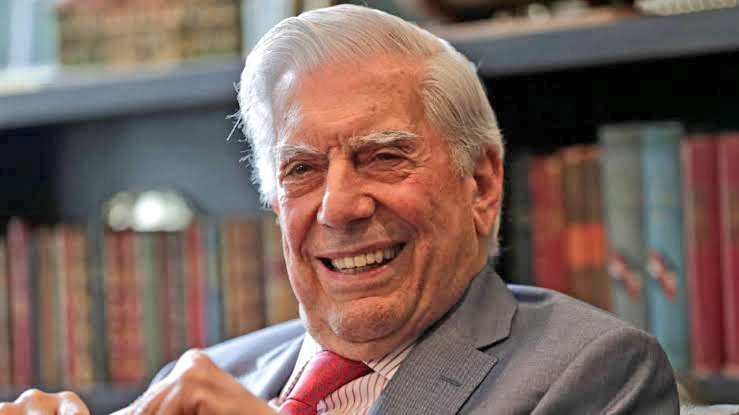 OPINIÃO! 🚨Sobre o Vargas Llosa ser um direitista e típico liberal... 😱📚

Existem pessoas que fazem contribuições imensas pro mundo: Vargas Llosa foi uma delas. Foram décadas pensando, inventando e traduzindo a experiência de ser latino-americano. Inclusive, ele tem uma obra