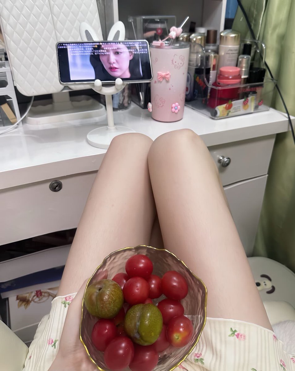 晚上来只‘’舔’’狗！要很会舔的那种！