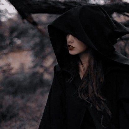AtEndOfUniverse's tweet photo. ✯ Charlie Morvay - 🔮
✯ 19
✯ She/Her
✯ Witch of the Dark Arts
✯ Magic Nerd
✯ Wants to Learn More About Ordinary Life https://t.co/KRGElkgVqQ