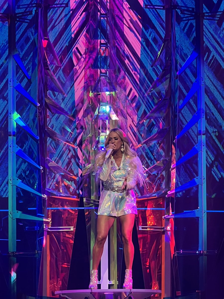 CareBear4Carrie's tweet photo. So thankful for you and the last  31/2 years of making memories with you and #Reflection @carrieunderwood 🤍✨ What a way to close it out and finish strong 🥹 Forever proud of you, sweet girl 🫶🏻 #CUinVegas https://t.co/D2FmqGWgNB