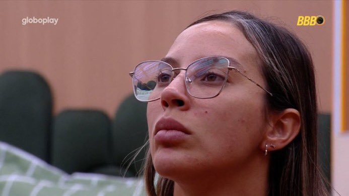httpsrealitys's tweet photo. Não há o que mudar quando uma torcida de lunáticas e fubangas se juntam pra fazer uma sem carisma e apática com atitudes duvidosas campeã do BBB.

Boa sorte pra gente que gosta do programa, porque essa cena vai se repetir muito ainda. #BBB25 https://t.co/9fQYg09spF