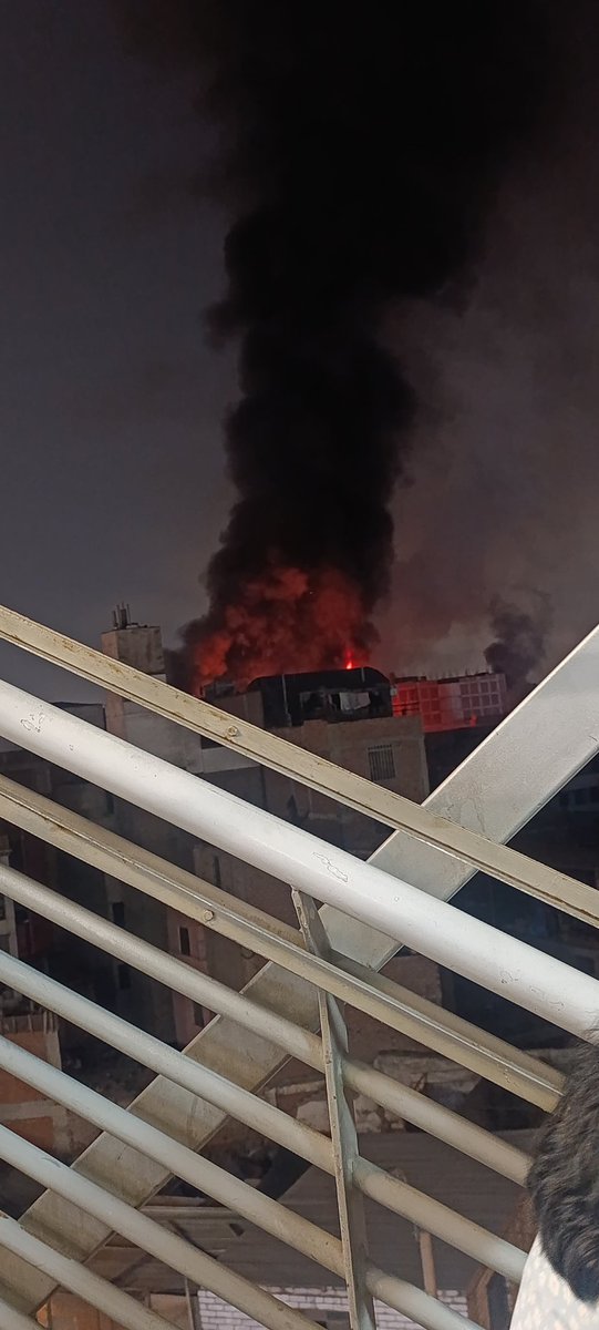 Ioshy_Babe's tweet photo. DE NUEVO SE QUEMA EL CENTRO DE LIMA! DONDE ESTA LA PREVENCION DE @MuniLima CON RESPECTO A LO QUE YA SUCEDIO PREVIAMENTE.
@bomberosPE @PoliciaPeru @atv_noticias @Latina_Noticias @noticiAmerica https://t.co/2yu0toBxsE
