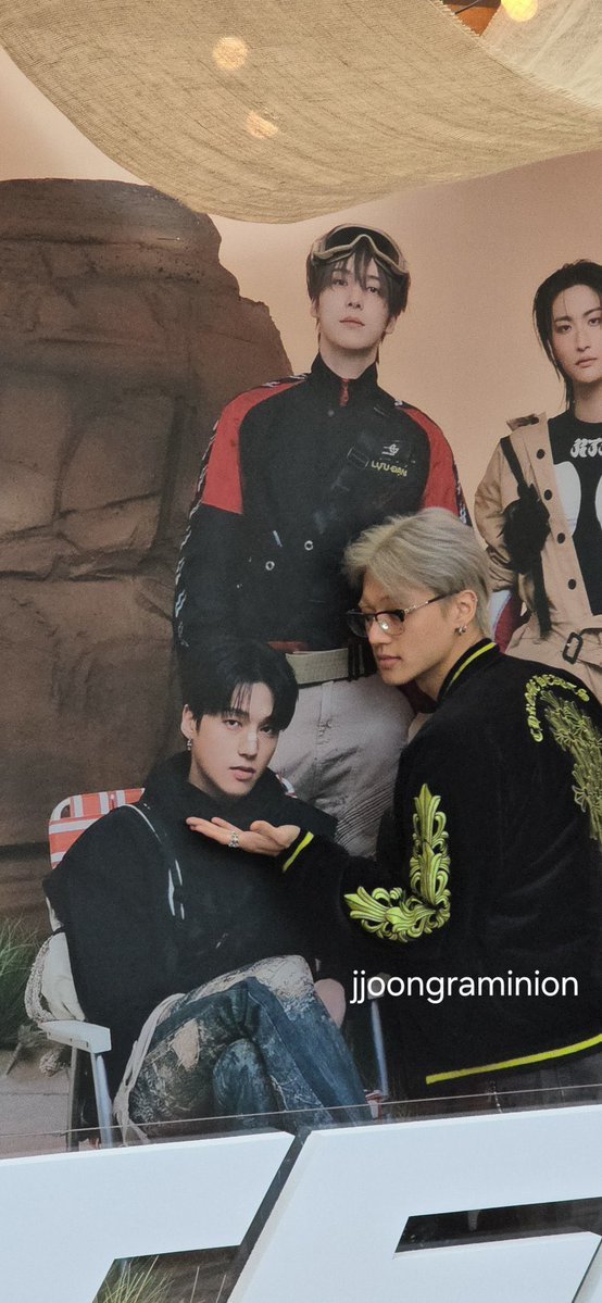 FairyLil1_'s tweet photo. Aos 70 anos, Wooyoung celebra 30 anos de grupo em um evento para o Ateez neste domingo https://t.co/vAXgtTAoFc