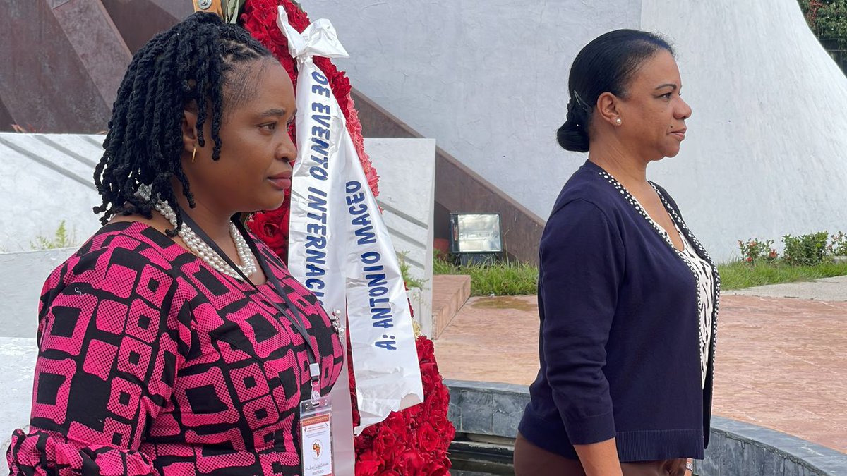 CubaMINREX's tweet photo. Inició hoy la XXIII Conf. Int. de Cultura Africana y Afroamericana en Stgo de Cuba, con la presencia de la viceprimera ministra @InesMChapman,  embajadores del Cuerpo Diplomático africano y la 1ra Secretaria del Comité Prov. del PCC, @BeatrizJohnsonU.

https://t.co/h9XrUnh0vB https://t.co/iqPOZEauT3