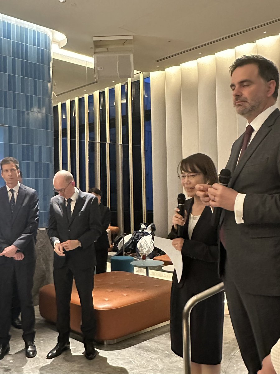 audrenjphilippe's tweet photo. À l’autre bout du monde, il y a toujours des Bretons 💪. Un très grand plaisir d’avoir pu échanger hier avec toi chère @celinecalvez en marge de l’inauguration de l’Expo Universelle d’Osaka. #TeamBZH #TeamBreizh #OsakaExpo2025 #OSAKAEXPO #Osaka https://t.co/qJ0JnUGgc5