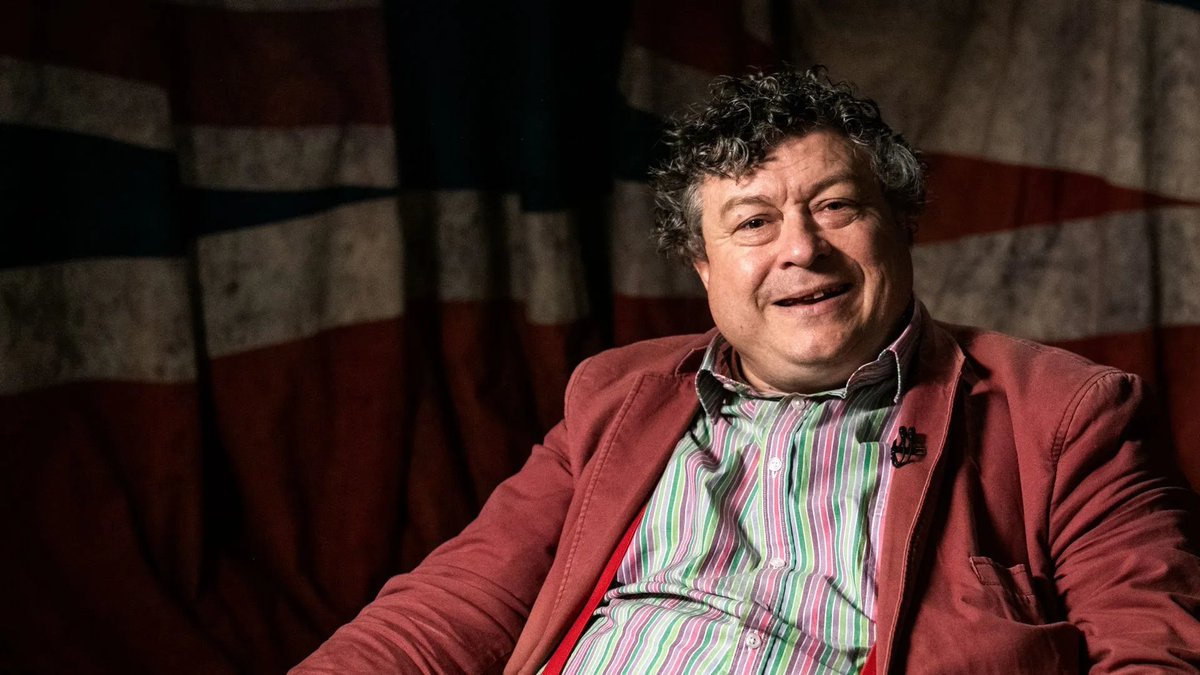 Business_Nerd_'s tweet photo. Rory Sutherland once said: “A change in perspective is worth 80 IQ points.”

Brands like Coca-Cola, Dove, and British Airways didn’t change the product.

They changed how you felt about it.

Here’s how his obsession with psychology turned him into advertising’s greatest weapon: https://t.co/EnkELGji5c