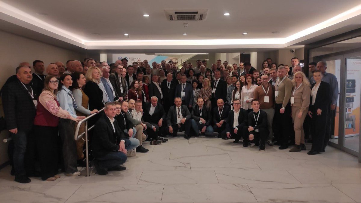 Honored to speak in Lviv 🇺🇦 on pediatric robotic surgery at a truly moving conference.
Despite war, Ukrainian surgeons gathered for science, care &amp; solidarity.
Frontline stories were heartbreaking — yet inspiring.
Peace must come soon. 💙
#PediatricSurg #Ukraine #GlobalSurgery